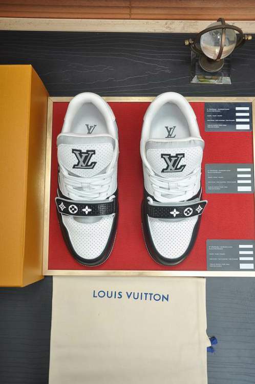 Picture of Louis Vuitton Shoes _SKULVsz35-4038-46hnh031016253